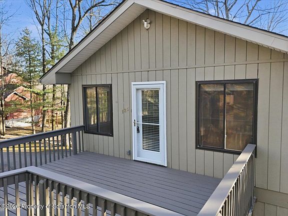 5th image of 125 Big Bear Dr