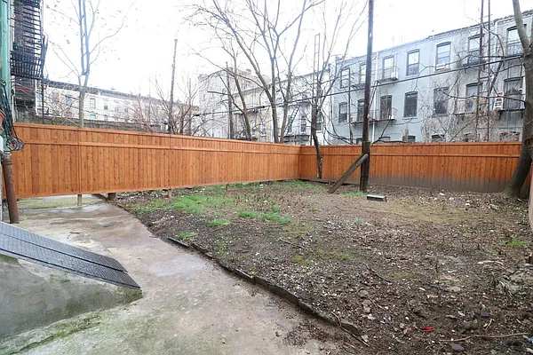 Rented by Compass | media 12