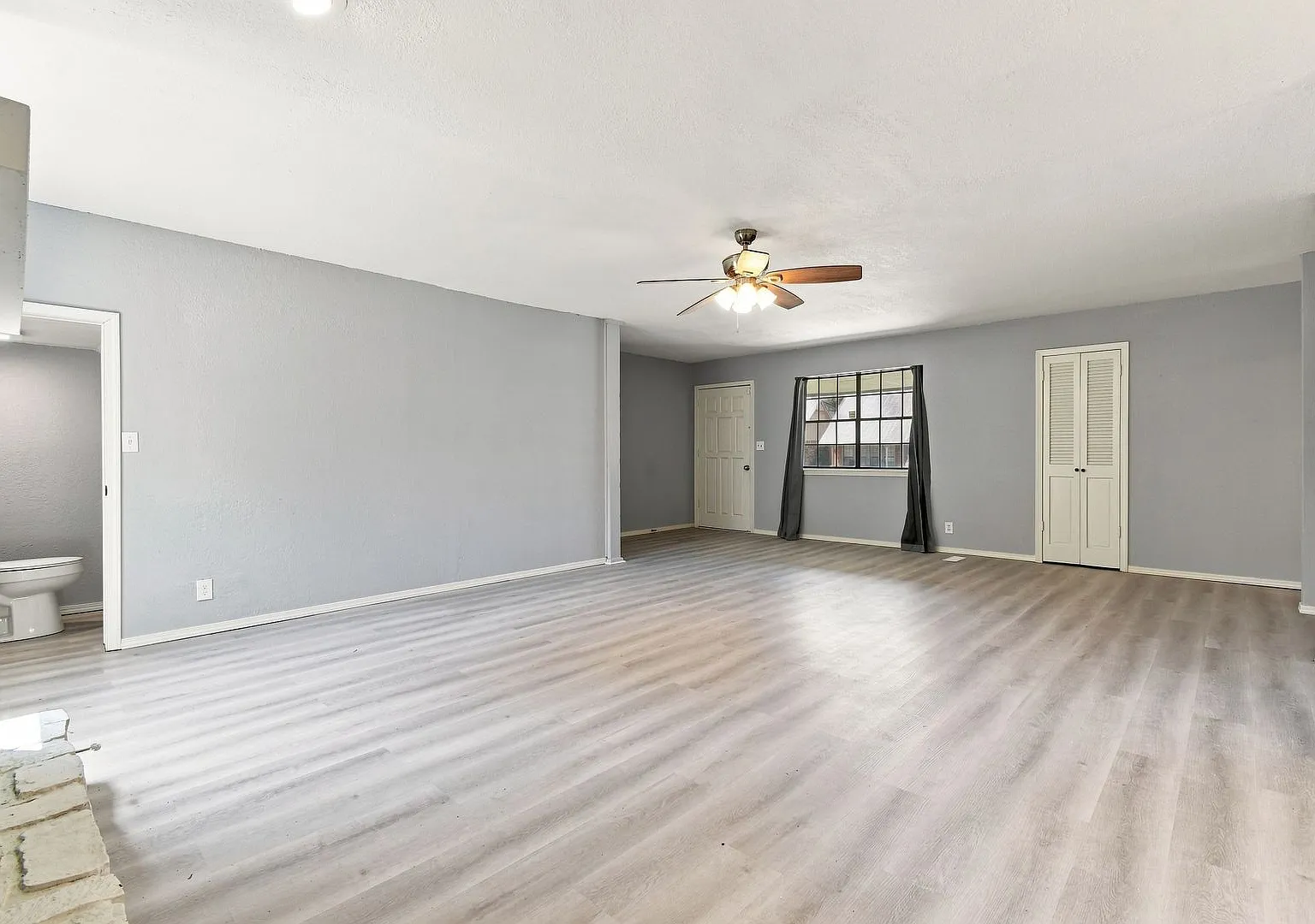 5 Bed | 2.5 Bath in Broken Arrow! — Photo 3