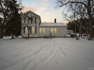 793 Oakwood Rd, Ortonville, MI