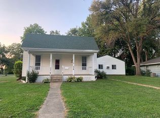 516 W 6th St, Carrollton, MO 64633