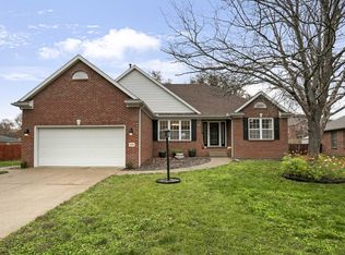 6888 Rosewood Ln, Newburgh, IN