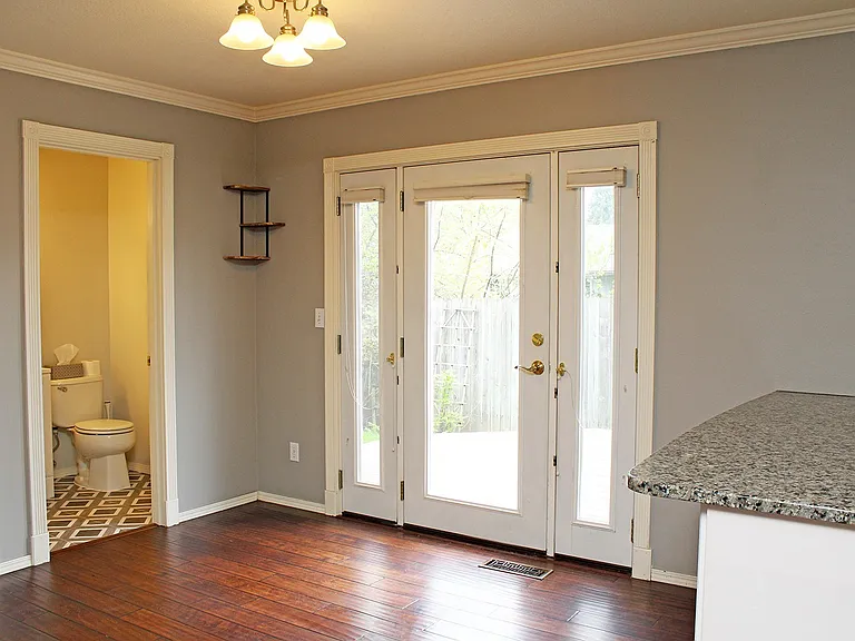 4410 SW Appletree Pl — Photo 8