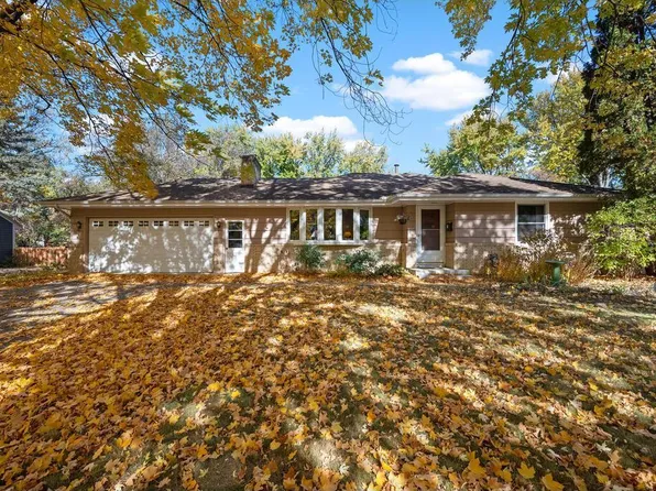 5224 Duggan Plz, Edina, MN 55439