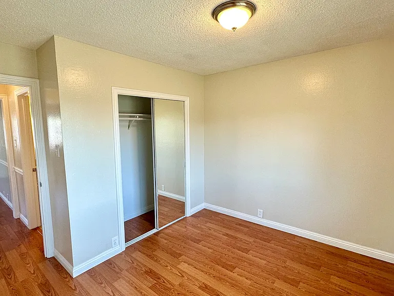 1816Fairview — Photo 8