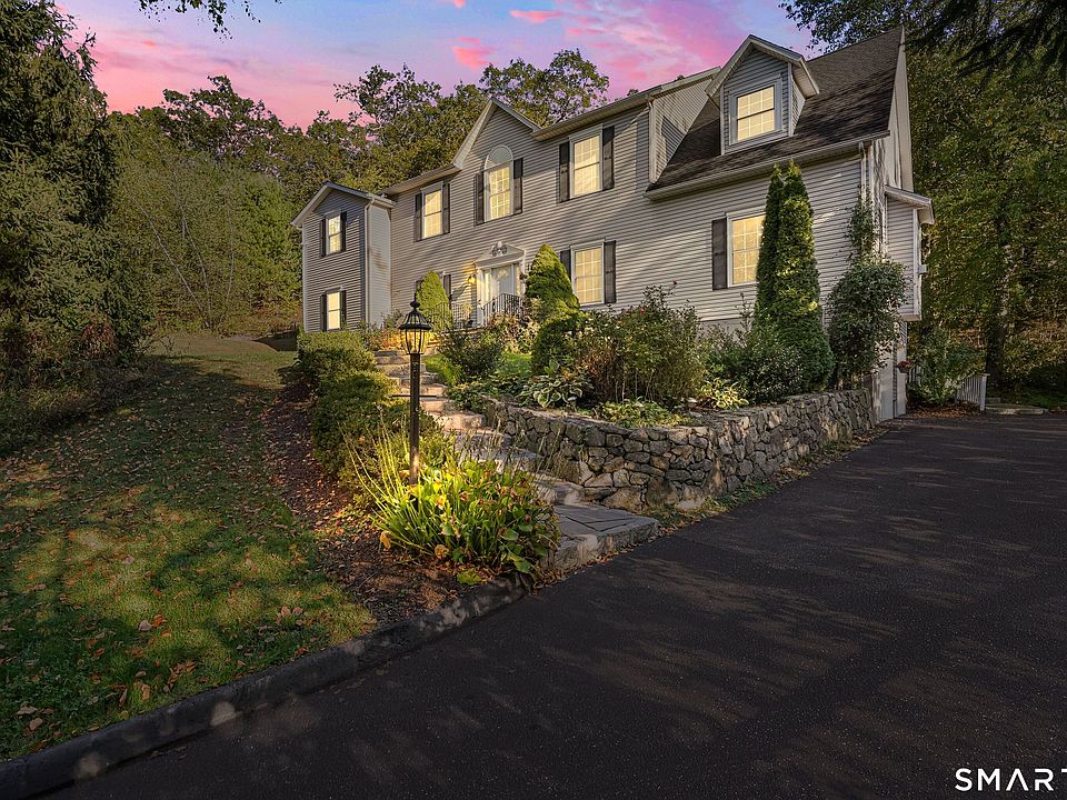 1st image of 2 Abbey Lane
