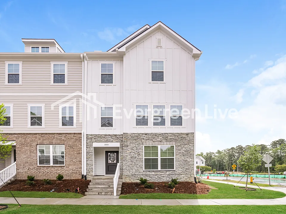 1010 Postmaster Ln