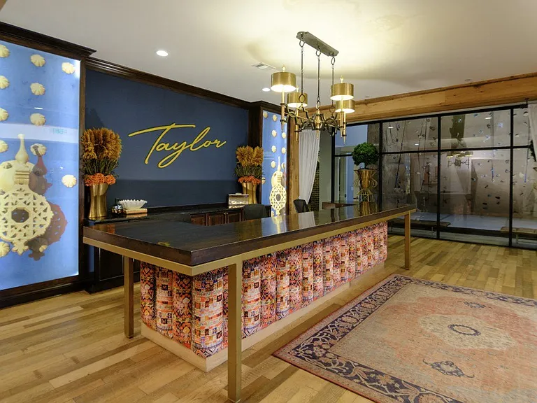 Taylor House — Photo 7