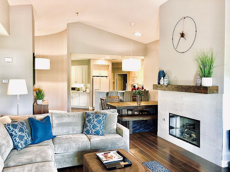 Amazing open living room.