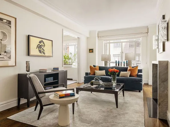 25 Central Park W APT 3A, New York, NY 10023