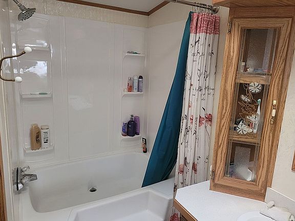 Garden tub in Master Bathroom
