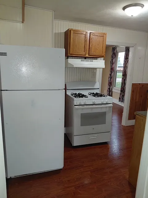 120 W Maple St — Photo 1