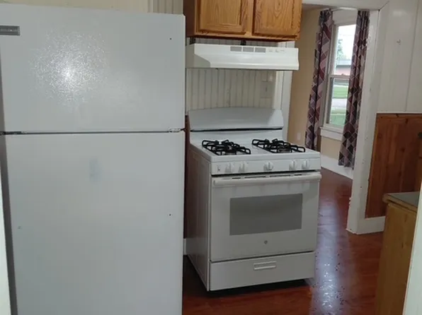 120 W Maple Ave, Buda, IL 61338