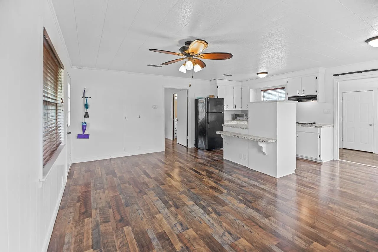 1 bed, 1.0 bath, 728 sqft, $950 — Photo 4
