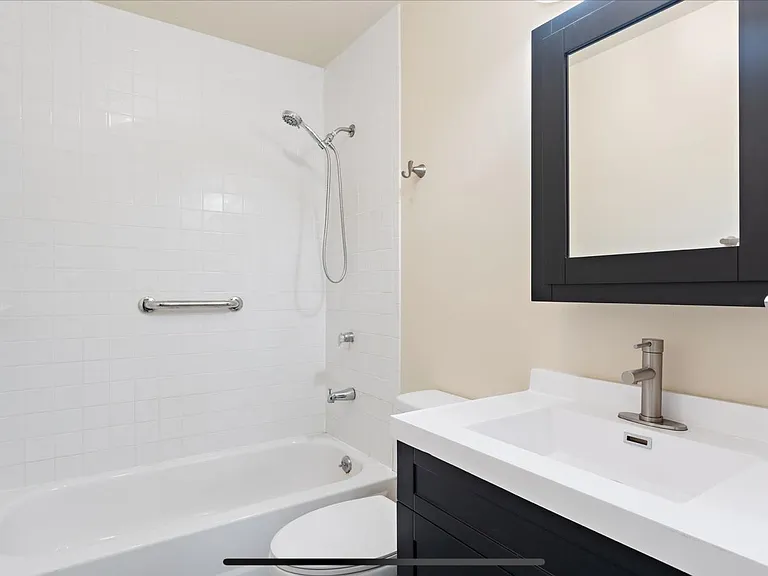 2458 Marshall Dr — Photo 5