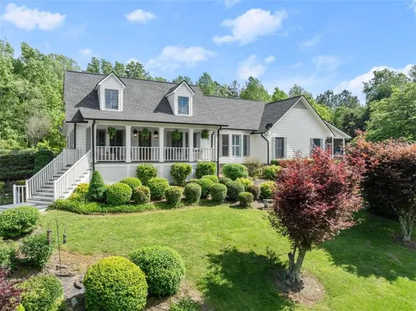 384 Pine Grove Rd, Cornelia, GA 30531