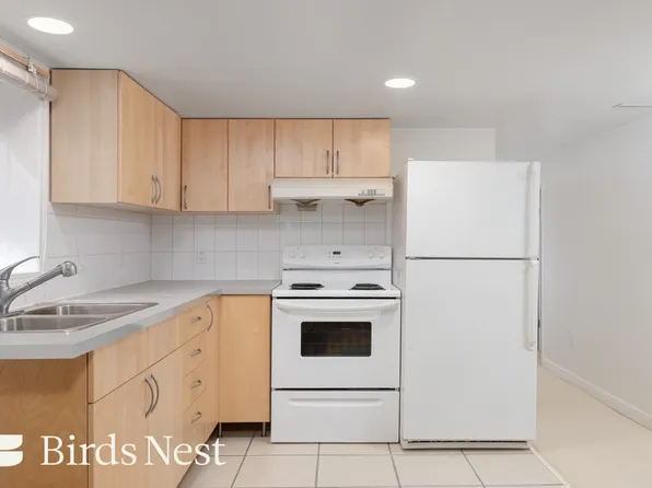 2910 W 24th Ave, Vancouver, BC V6L 1R4