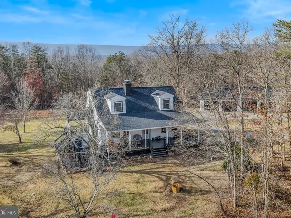 654 Soper Ln, Berkeley Springs, WV 25411