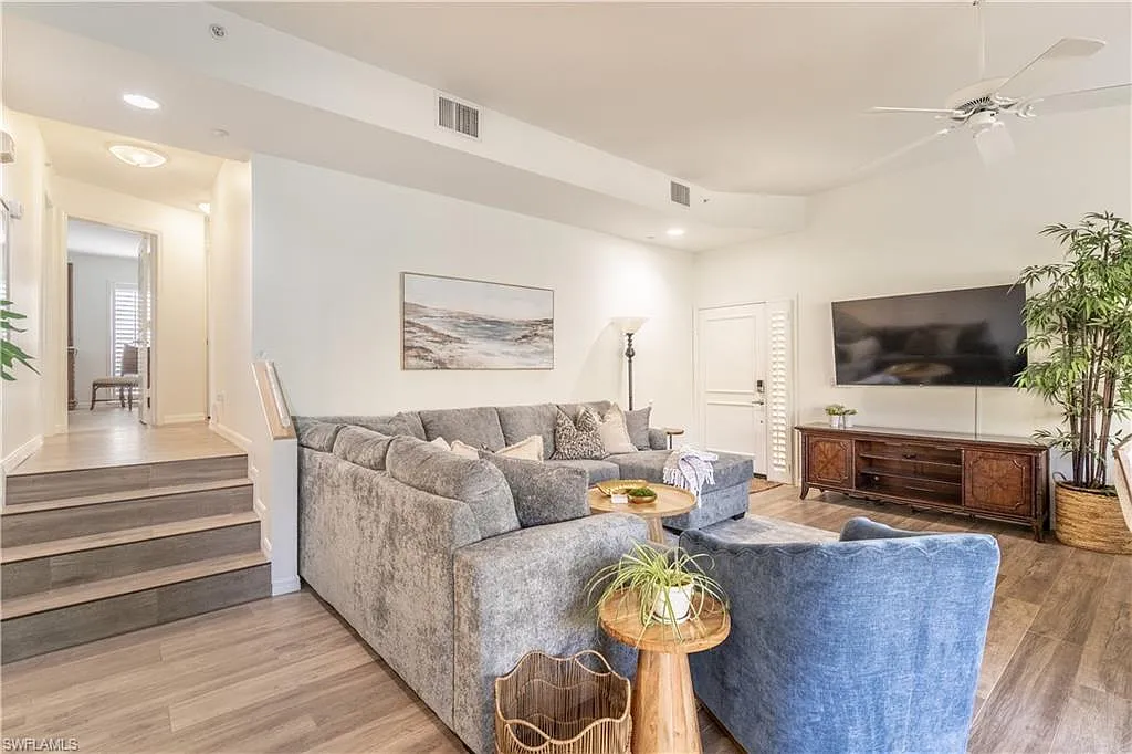 2 bed, 2.0 bath, 1241 sqft, $12,000 — Photo 4
