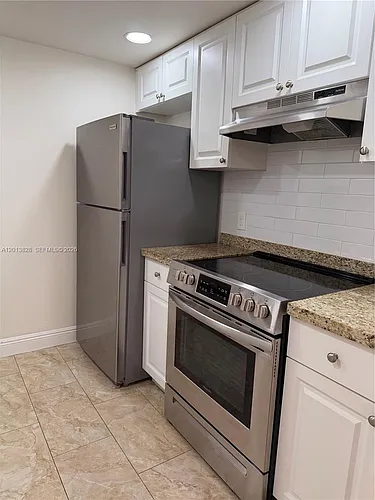 1551 SW 135th Ter Photo 1