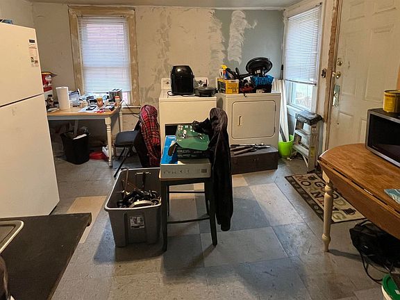 5th image of 269 N Seminary St