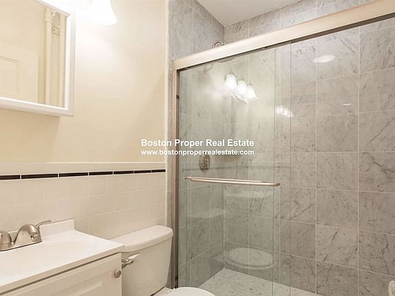 379 Commonwealth Ave. #10 Boston - Kenmore Unit Photo 4 (1)