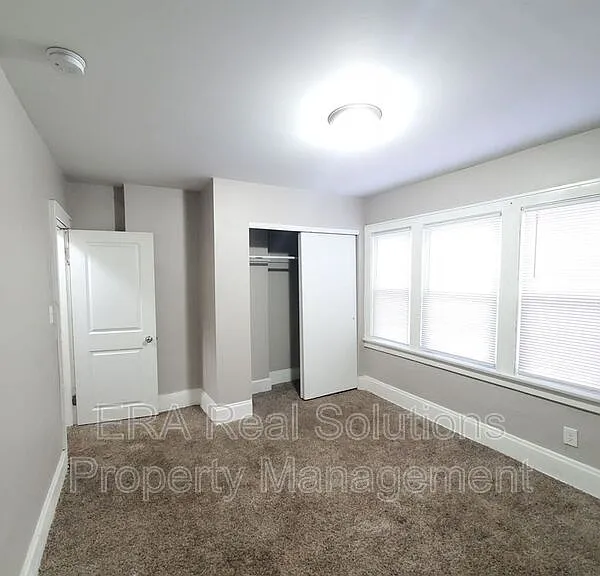 2205 W Sullivant Ave — Photo 17