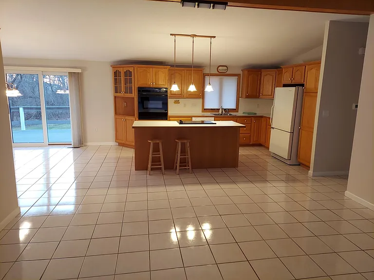 11 Cedarwood Ln — Photo 8