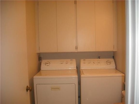 3rd image of 408 Buttonwood Ln