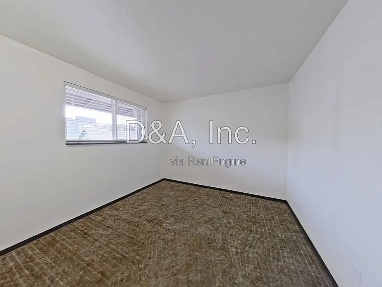 1969 NW Grant Ave #3 — Photo 6