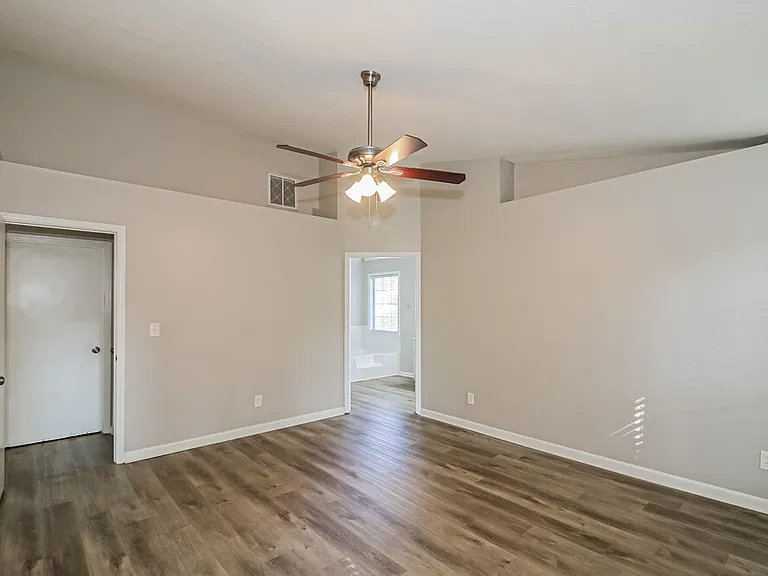 1394 Luther Way — Photo 11
