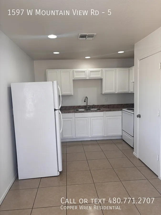 2 Bed with Washer/Dryer - 1 Month Free Rent — Photo 3