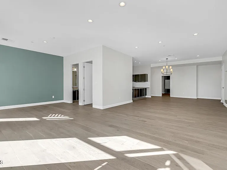 801 S Grand Ave #1710 — Photo 35