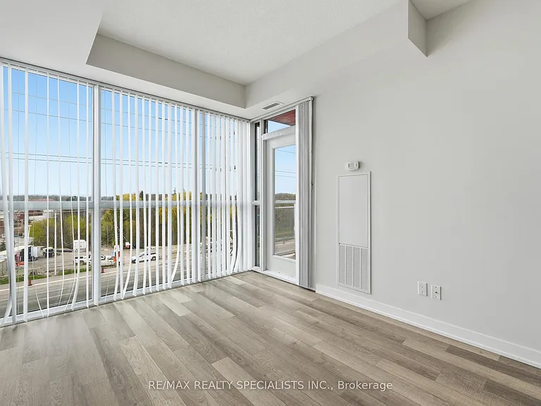 5240 Dundas St #B509 — Photo 5