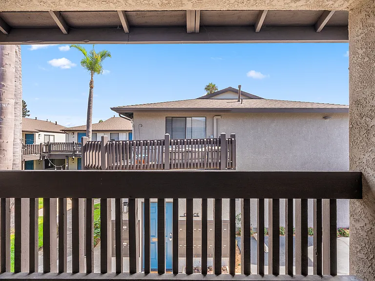 Pacific Villas — Photo 33