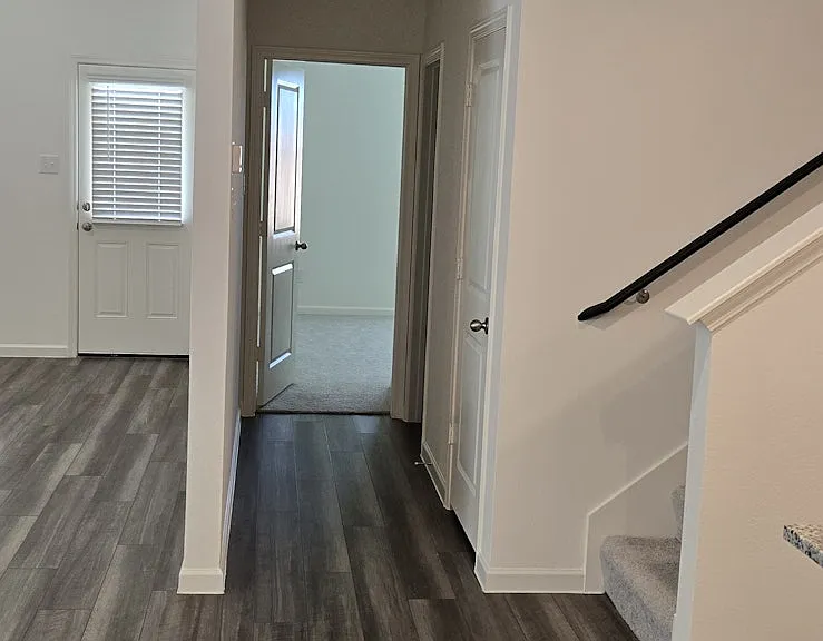 400 Portsmouth Dr — Photo 26