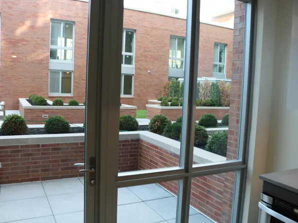 202 Marin Boulevard image 11 of 56