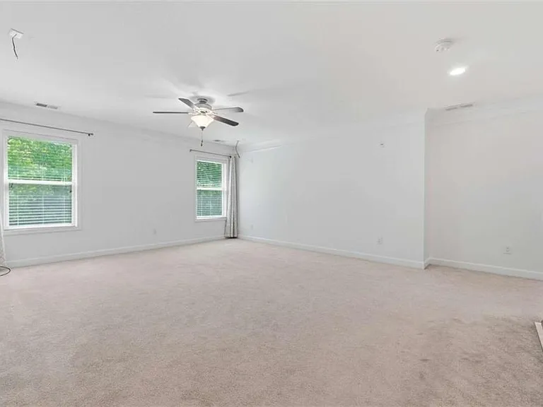 4865 Alexandria Ave — Photo 11