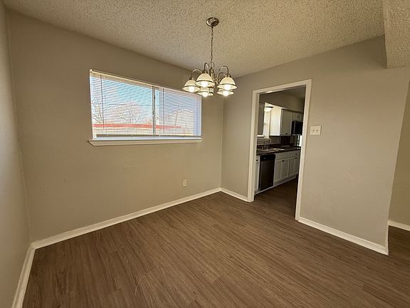 5th image of 3907 Emerald Dr