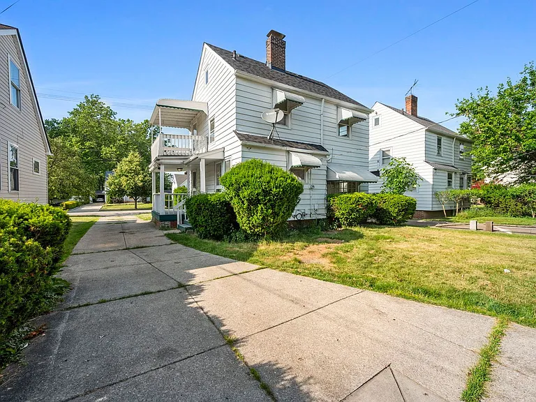 26900 Forestview Ave — Photo 24