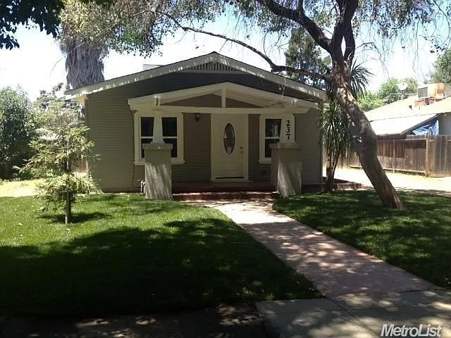 237 Kimble St photo 1