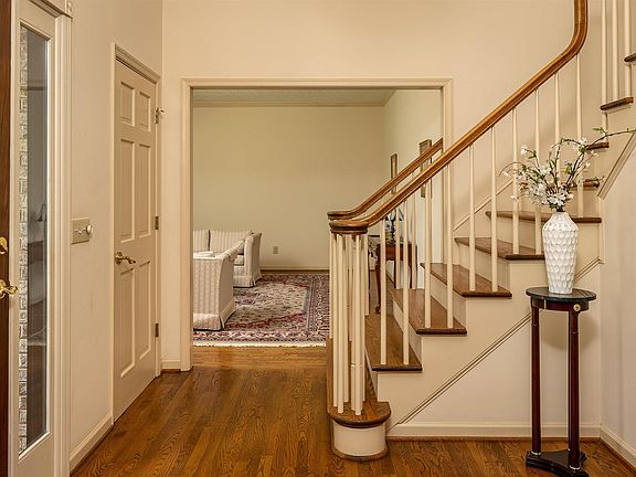 4th image of 138 Diamond Ct