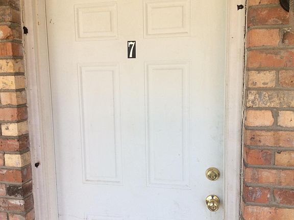 4th image of 304 E Barker St #7