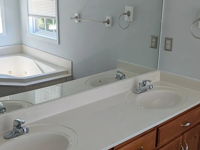 13103 Liberty Point Ct — Photo 29
