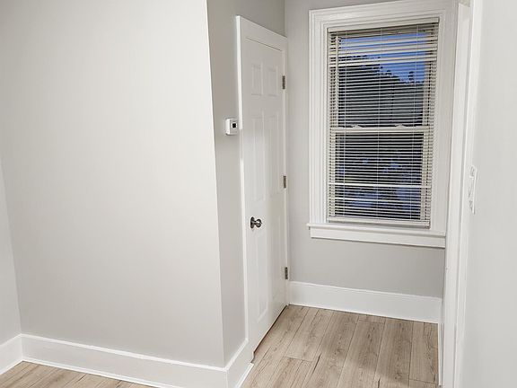 4th image of 9 Sanger Ave #1