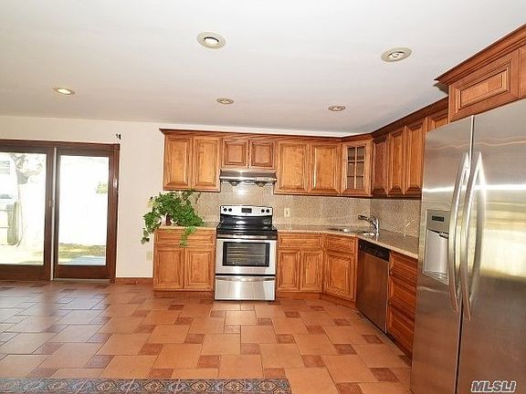 4th image of 134 Madison Ave