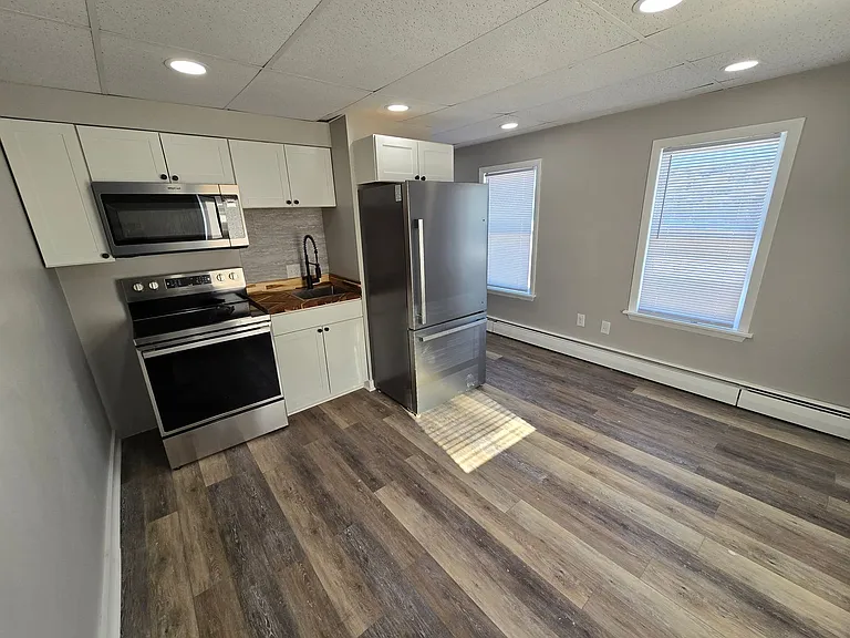 61 Water St — Photo 10