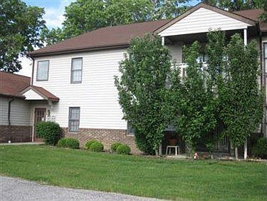 1st image of 5631 Gateway Ln #211