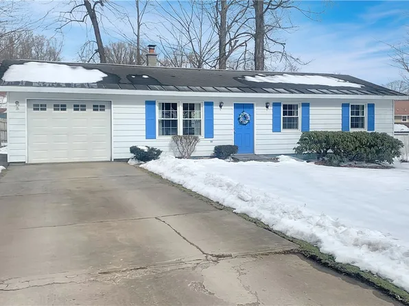 57 Beechwood Rd, New Hartford, NY 13413