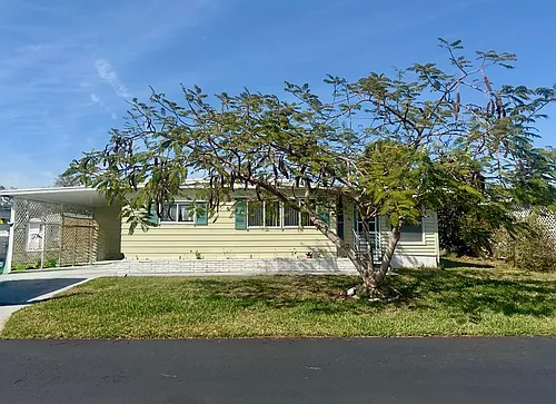 5851 Danbury Ln Photo 1